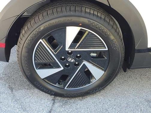 2026 Hyundai IONIQ 5 SE