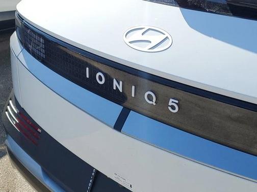 2026 Hyundai IONIQ 5 SE