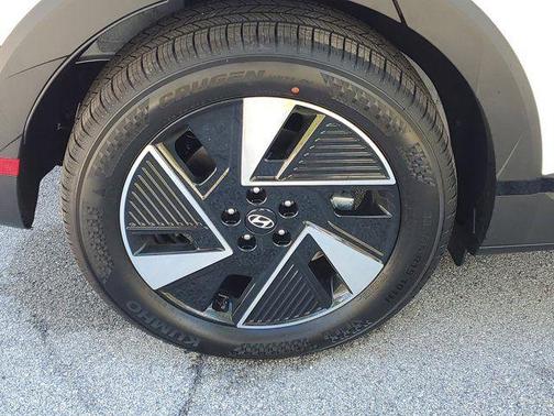 2026 Hyundai IONIQ 5 SE