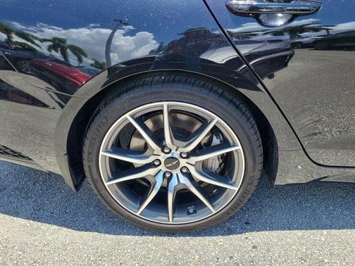 Vik Black 2026 Genesis G70 2.5T Prestige