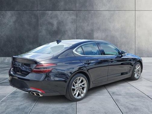 2022 Genesis G70 2.0T
