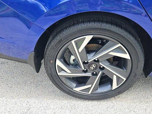 2025 Hyundai ELANTRA HEV SEL Sport