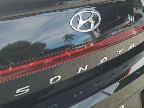 2023 Hyundai SONATA SE