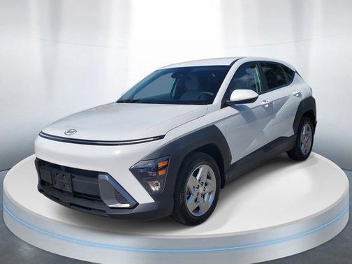 2025 Hyundai KONA SE