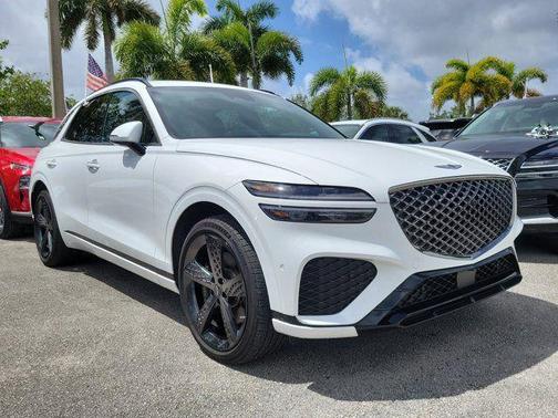 Alta White 2023 Genesis GV70 2.5T