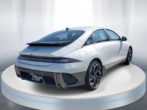 2025 Hyundai IONIQ 6 SEL