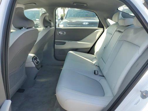 2025 Hyundai IONIQ 6 SEL