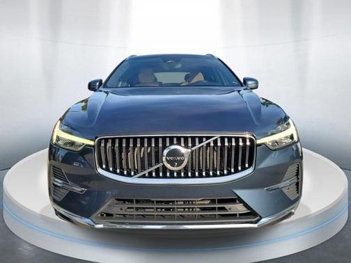 2022 Volvo XC60 B5 Inscription