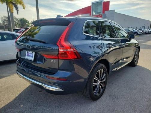 2022 Volvo XC60 B5 Inscription