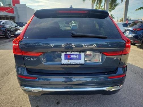 2022 Volvo XC60 B5 Inscription