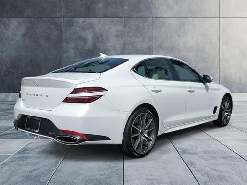 2026 Genesis G70 2.5T Standard