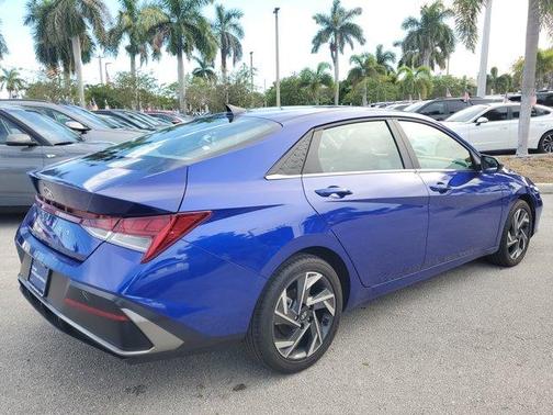 2025 Hyundai ELANTRA SEL Convenience