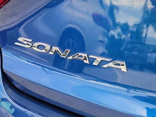 2017 Hyundai SONATA Limited
