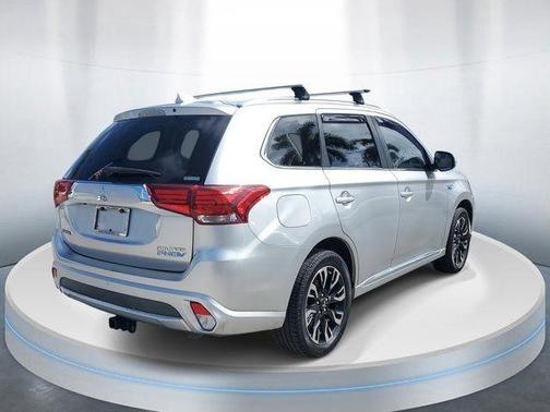 Alloy Silver Metallic 2018 Mitsubishi Outlander PHEV SEL