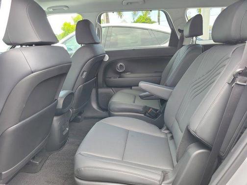 Silver Metallic 2026 Hyundai PALISADE SEL