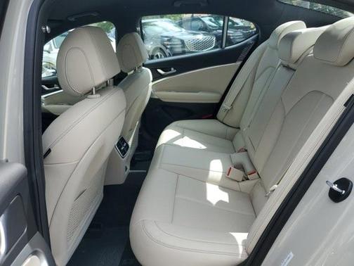 2026 Genesis G70 2.5T Standard