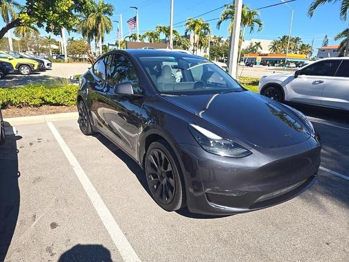 2024 Tesla Model Y Long Range