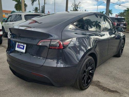 2024 Tesla Model Y Long Range