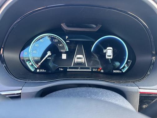 2023 Genesis GV70 2.5T