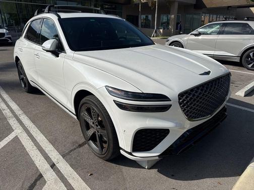 2023 Genesis GV70 2.5T
