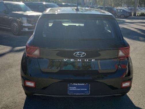 2025 Hyundai VENUE SE