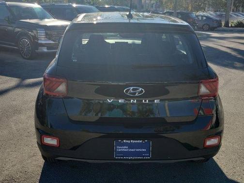 2025 Hyundai VENUE SE