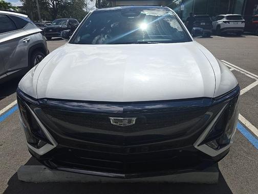 2024 Cadillac LYRIQ Sport