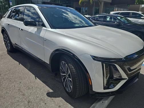 2024 Cadillac LYRIQ Sport