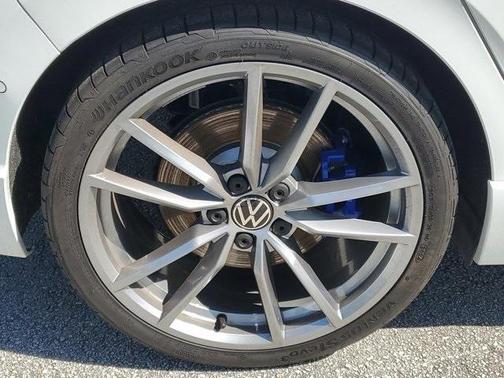 2024 Volkswagen Golf R 2.0T DSG