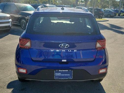 2025 Hyundai VENUE SEL