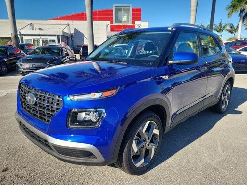 2025 Hyundai VENUE SEL