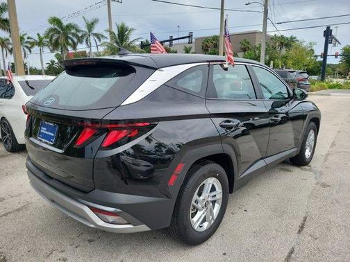 2025 Hyundai TUCSON SE