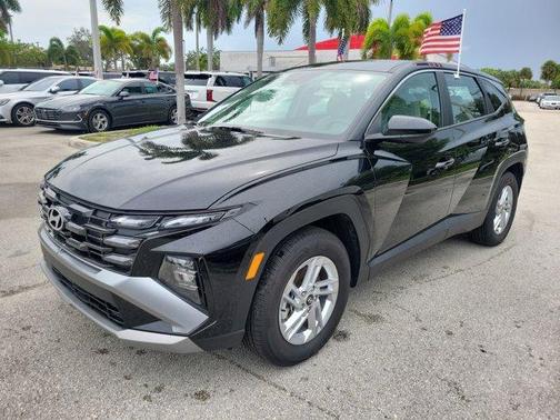 2025 Hyundai TUCSON SE
