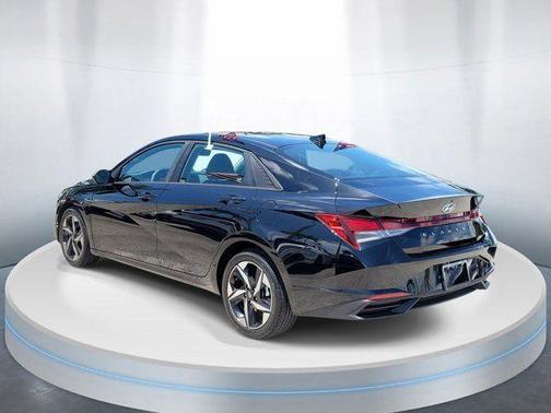 Phantom Black 2023 Hyundai ELANTRA SEL
