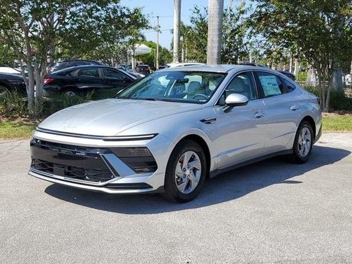 2025 Hyundai SONATA SE