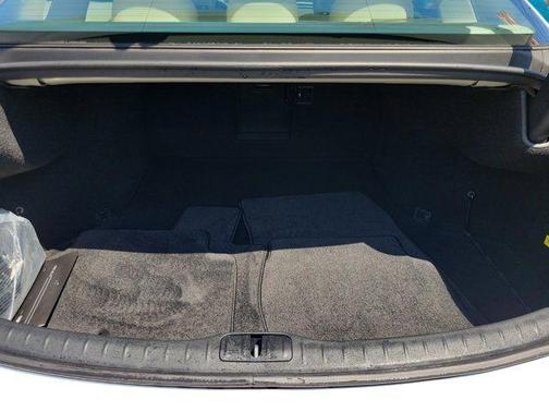 Uyuni White 2023 Genesis G80 2.5T