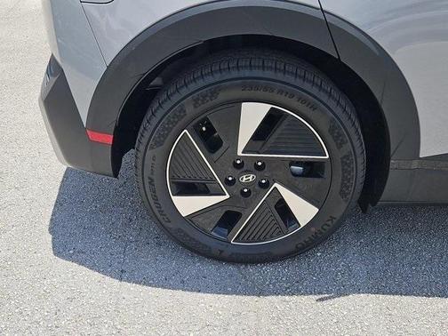 2025 Hyundai IONIQ 5 SE