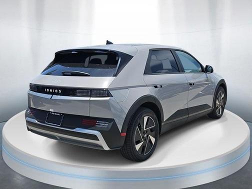 2025 Hyundai IONIQ 5 SE