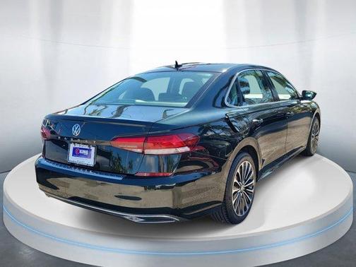 2022 Volkswagen Passat 2.0T Limited Edition