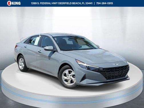 2022 Hyundai ELANTRA SE