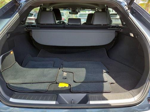 Coastal Gray Metallic 2023 Toyota Venza Limited