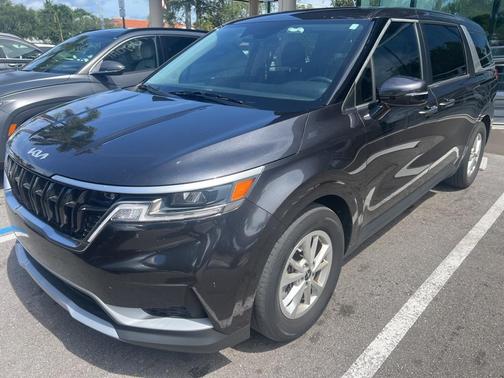 2024 Kia Carnival LX Seat Package
