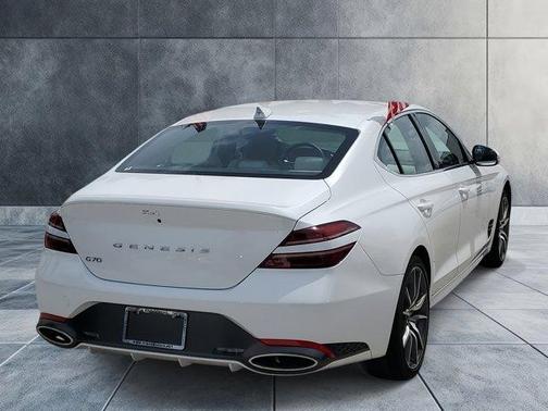 2025 Genesis G70 2.5T