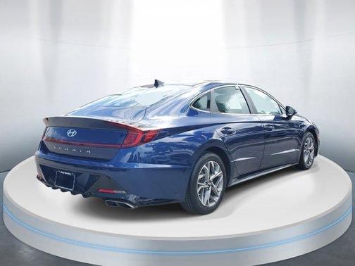 2022 Hyundai SONATA SEL
