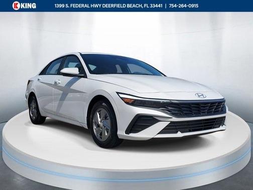 2026 Hyundai ELANTRA SE