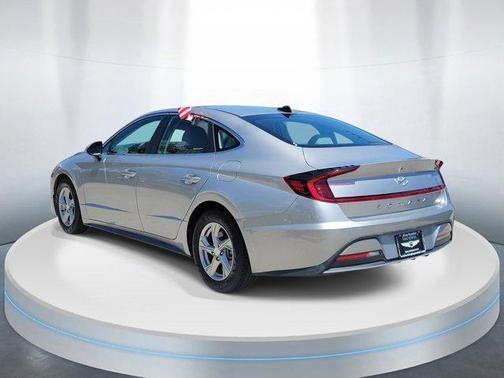 Shimmering Silver Pearl 2020 Hyundai SONATA SE