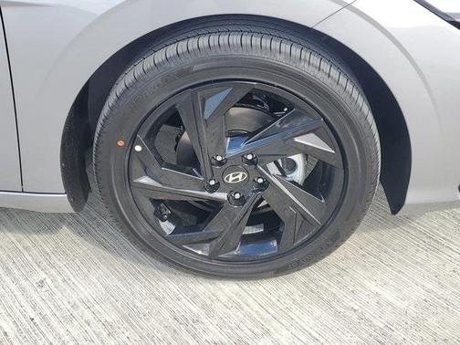 2026 Hyundai ELANTRA SEL