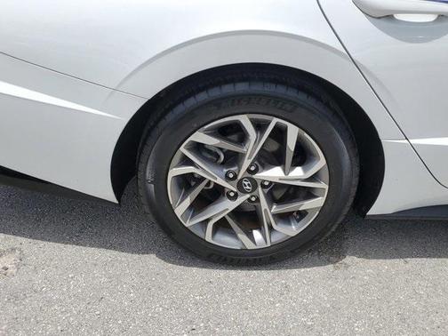 2021 Hyundai SONATA SEL