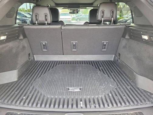 2022 Cadillac XT4 Premium Luxury