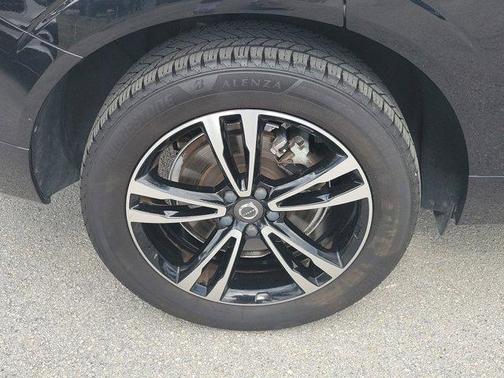 2019 Volvo XC60 T6 Momentum